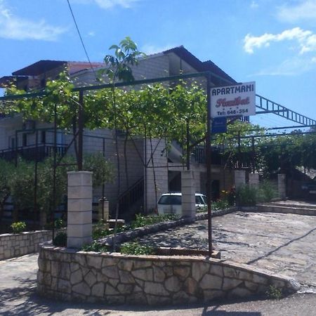 Apartments Plazibat Skrip Екстер'єр фото