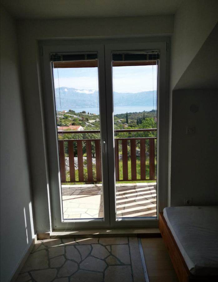 Apartments Plazibat Skrip Екстер'єр фото