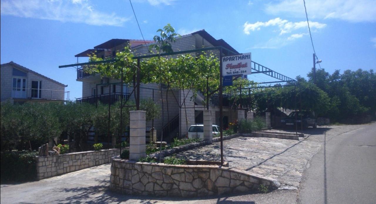 Apartments Plazibat Skrip Екстер'єр фото