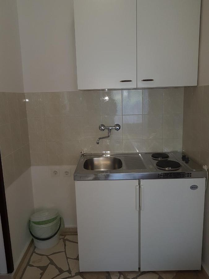 Apartments Plazibat Skrip Екстер'єр фото