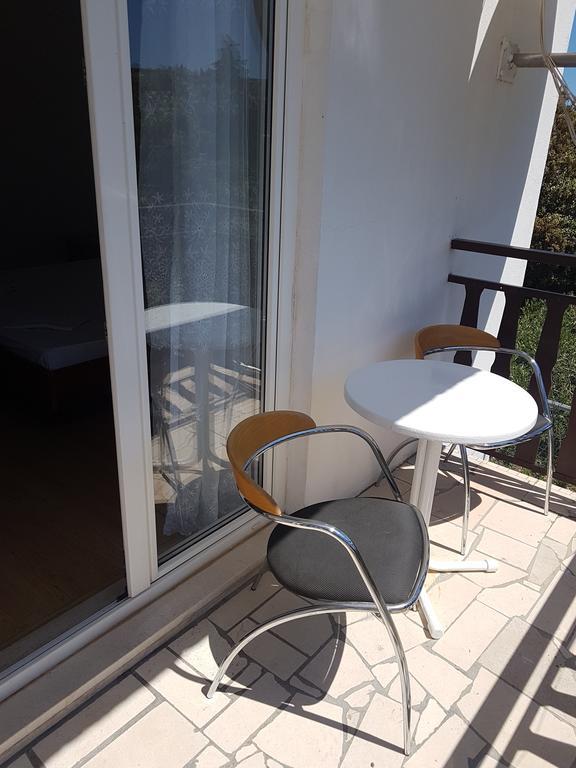 Apartments Plazibat Skrip Екстер'єр фото